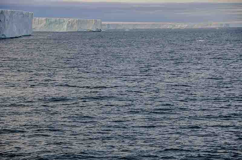 58 - Noruega - islas Svalbard - isla de Nordaustlandet - glaciar Brasvellbreen